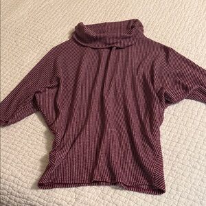 Women's Textured Cowlneck Sweater - Burgundy